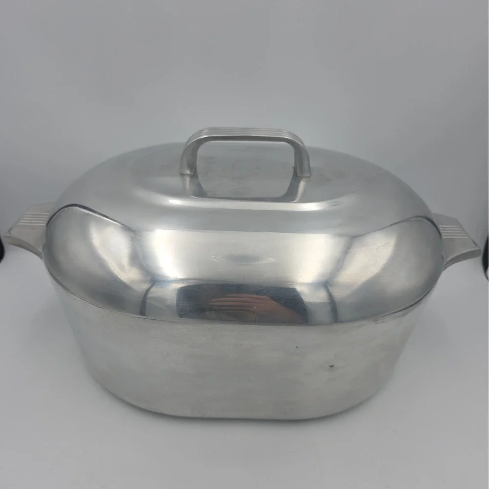 VTG Wagner Ware Magnalite Sidney-O 8 Qt Oval Roaster 4265-P, with Trivet Clean!